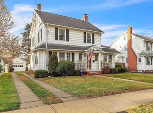 32 Reed St, Agawam, MA 01001