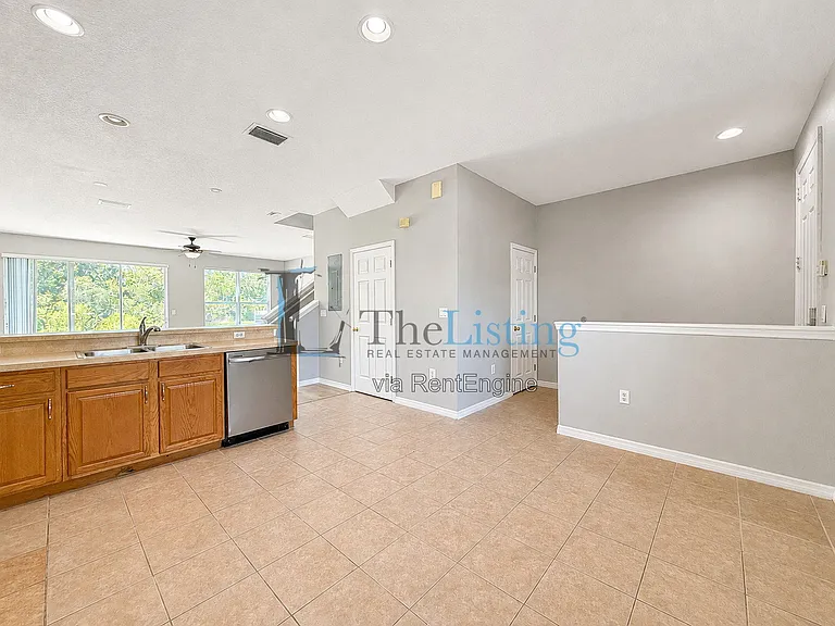 11525 Declaration Dr — Photo 3