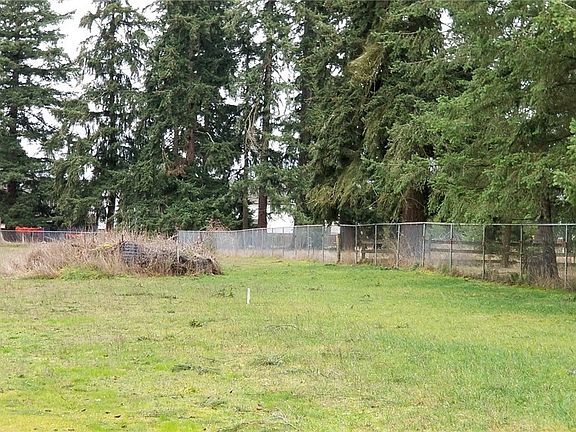 5th image of 17215 22nd Ave E