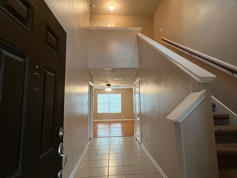 11218 Hall Ranch Ct — Photo 2