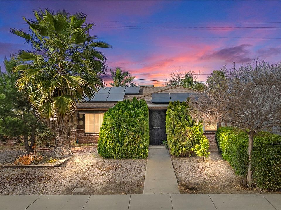 1st image of 2860 Carl Dr