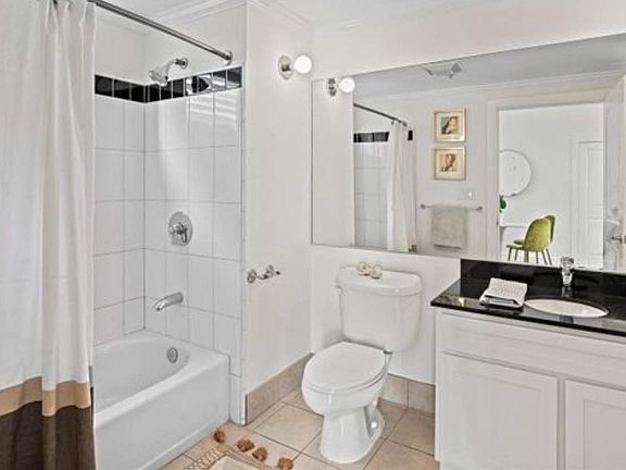 4th image of 2407 Telegraph Ave APT 307