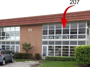 11 Vista Palm Ln APT 207, Vero Beach, FL 32962