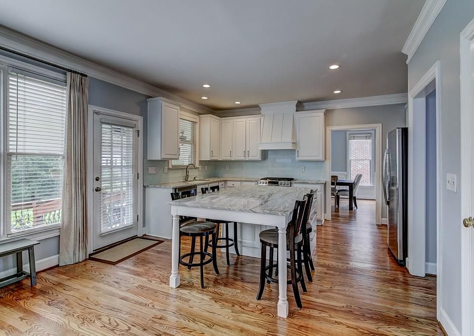 2nd image of 1312 Brookhaven Garden Ln