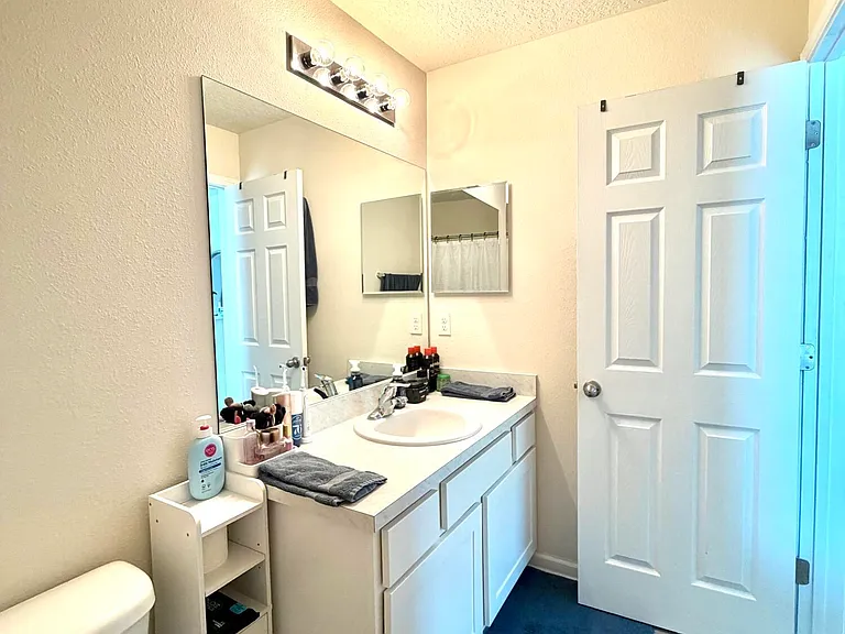 845 Observatory Pkwy — Photo 23