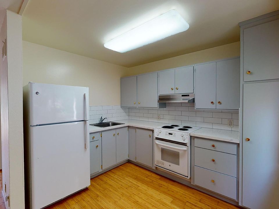 1st image of 446 Warren Dr APT 3