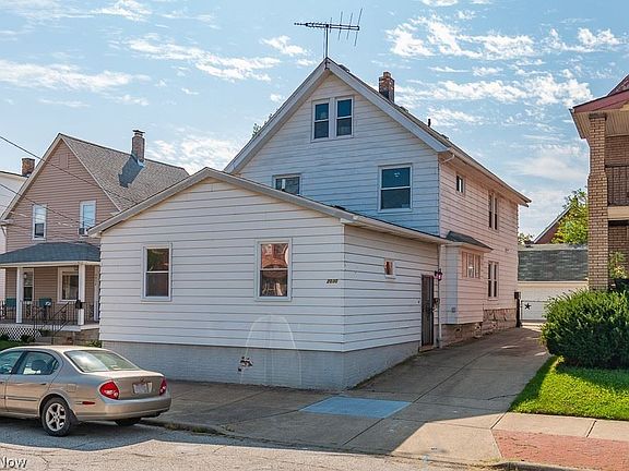 2nd image of 2030 Quail St