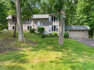 6 Apache Ln, Cumberland, RI 02864