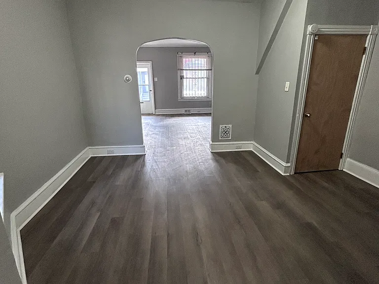 5819 Pemberton St — Photo 16