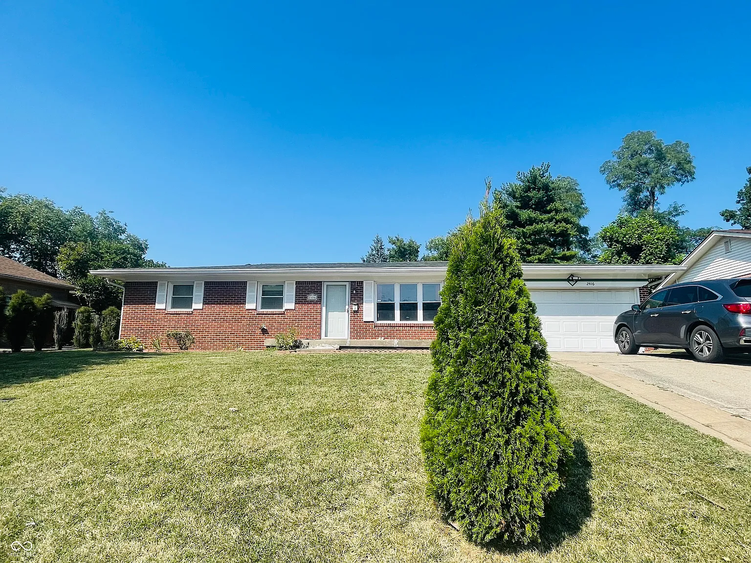 2416 Radcliffe Ave photo 1