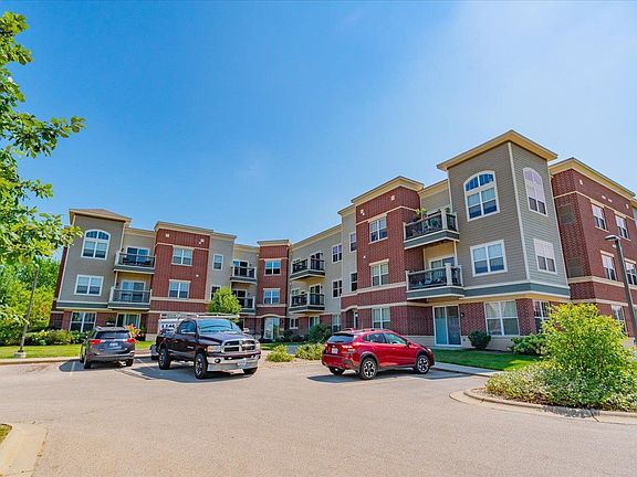 3rd image of 5192 Sassafras Dr #307