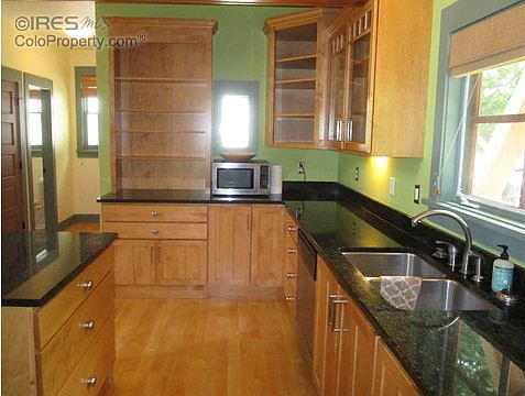 4th image of 1032 Katy Ln