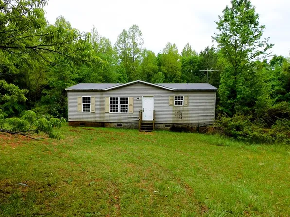 1061 Woodedge Ln, Nathalie, VA 24577