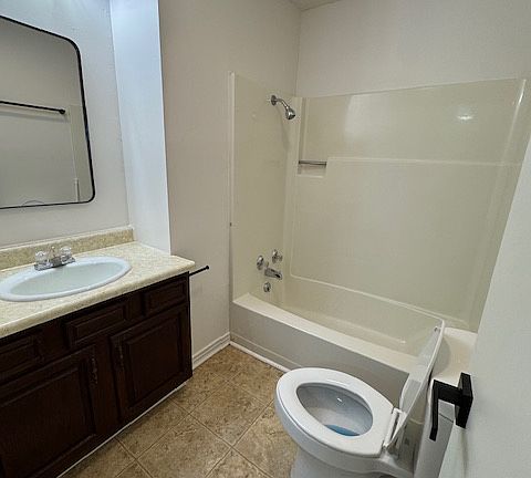 5th image of 1252 Pleasant Valley Rd APT 7