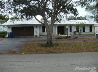 4911 Sarazen Dr, Hollywood, FL 33021