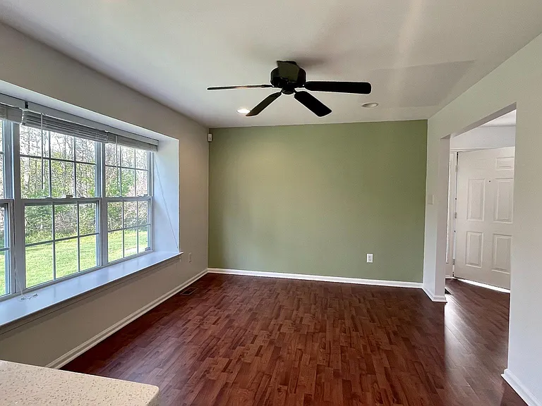 5905 Baltimore Dr — Photo 10