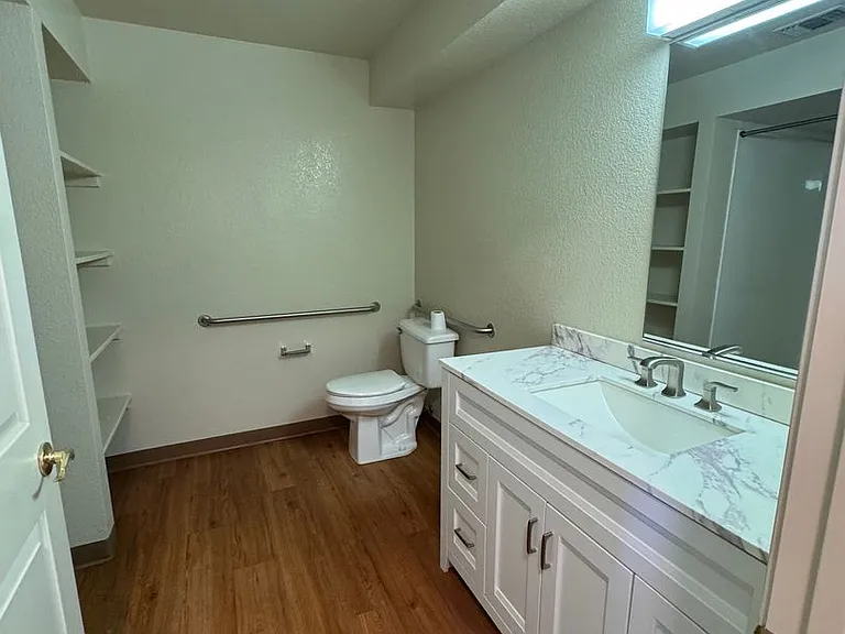 102 Richardson St — Photo 5