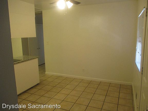 3rd image of 3608 Elkhorn Blvd