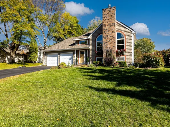 18526 Harrogate Dr, Eden Prairie, MN 55346