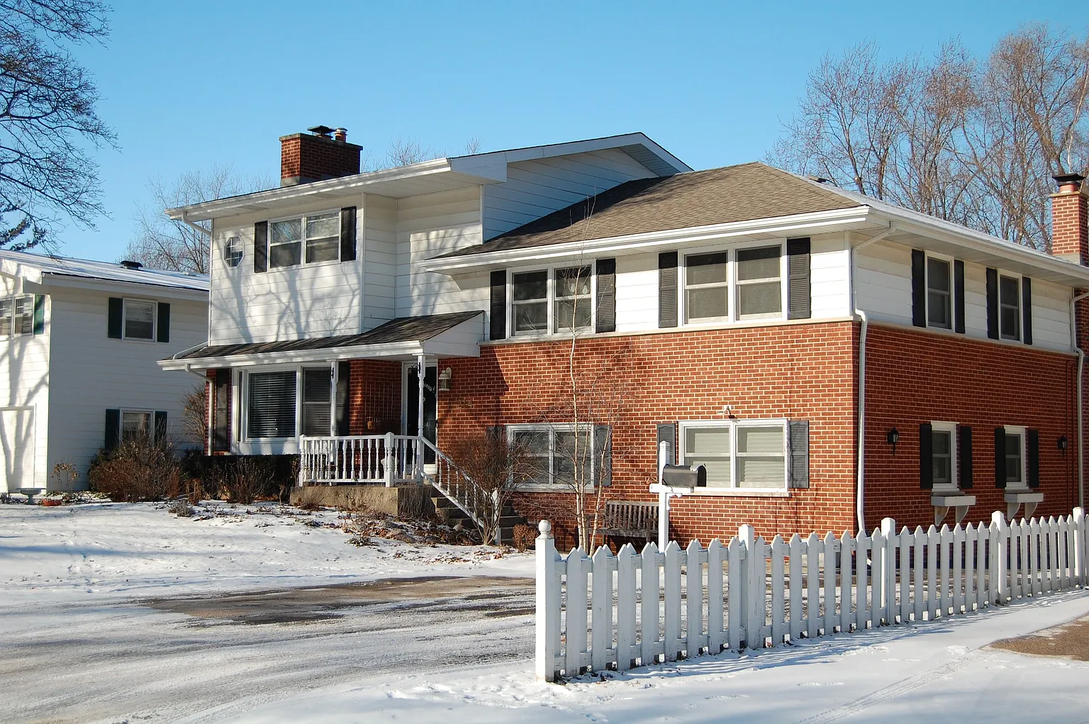 214 Sturtz St photo 1