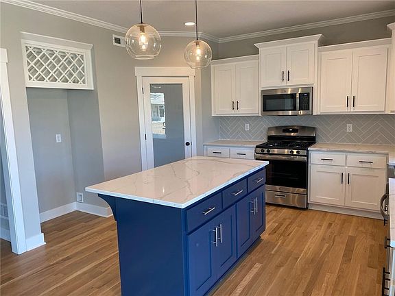 Model photos not of actual home. This Birch II model is under construction