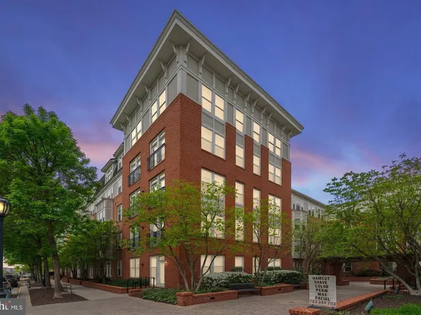 2665 Prosperity Ave APT 314, Fairfax, VA 22031