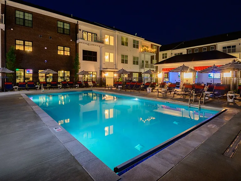 Fairmont Apartments — Photo 34