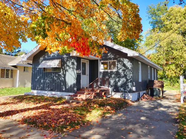911 Hickory St, Niles, MI 49120