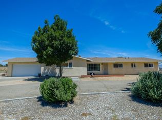 14925 Nokomis Rd, Apple Valley, CA 92307