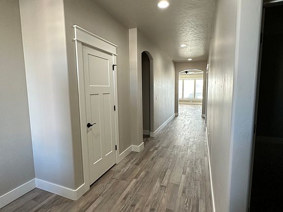 3rd image of 18246 N Begonia Way