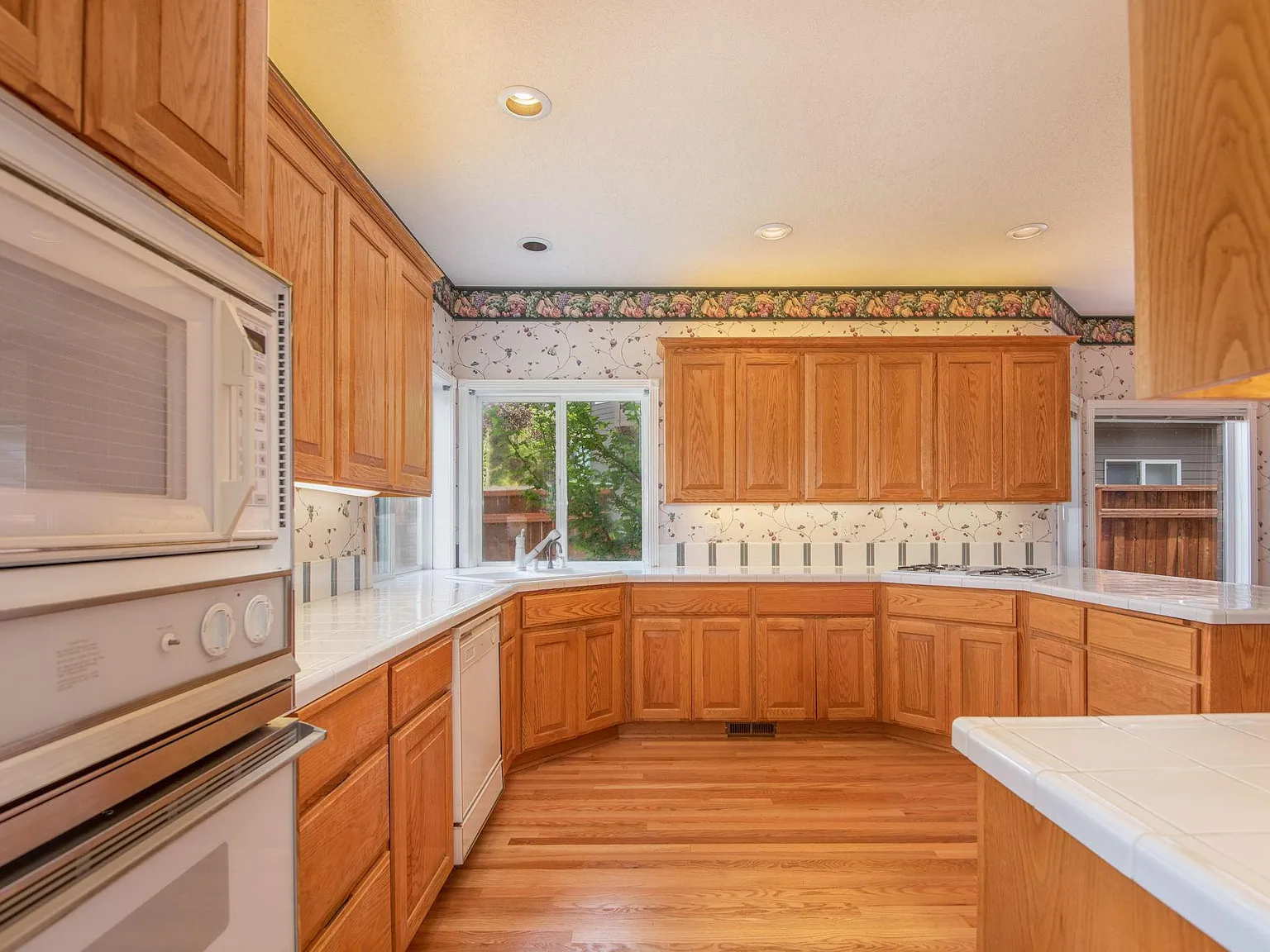 32035 SW Guiss Way — Photo 3