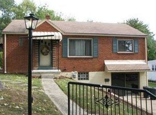 561 Chessbriar Dr, Bethel Park, PA 15102