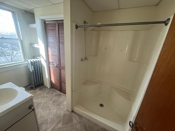 5th image of 293 E Main St #6