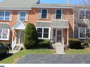 703 Sandalwood Ln, Jeffersonville, PA 19403