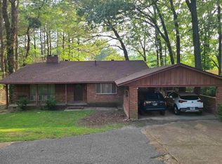 3905 E Lakemont Dr, Memphis, TN 38128