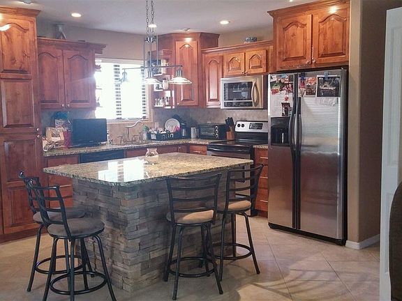 4th image of 532 Hermosa Cir