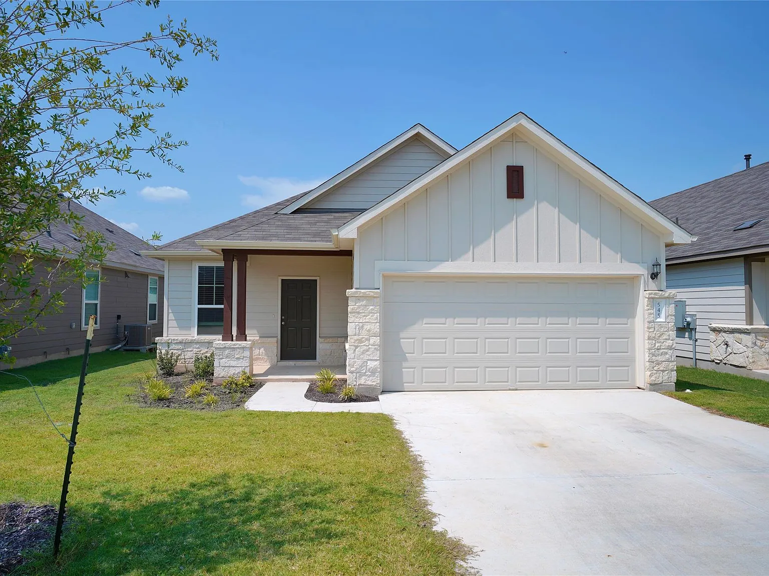 3 bed, 2.0 bath, 1503 sqft, $2,175 — Photo 1