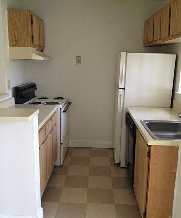5th image of 5098 Island Club Dr