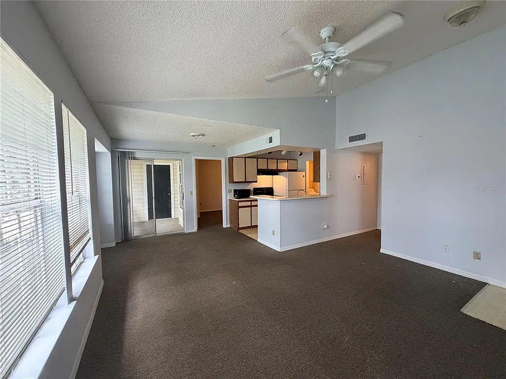 2 bed, 2.0 bath, 836 sqft, $1,490 — Photo 3