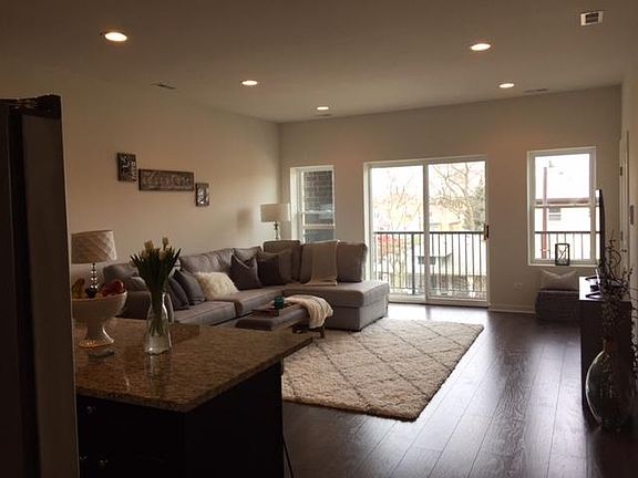 3rd image of 2939 N Harlem Ave APT 409