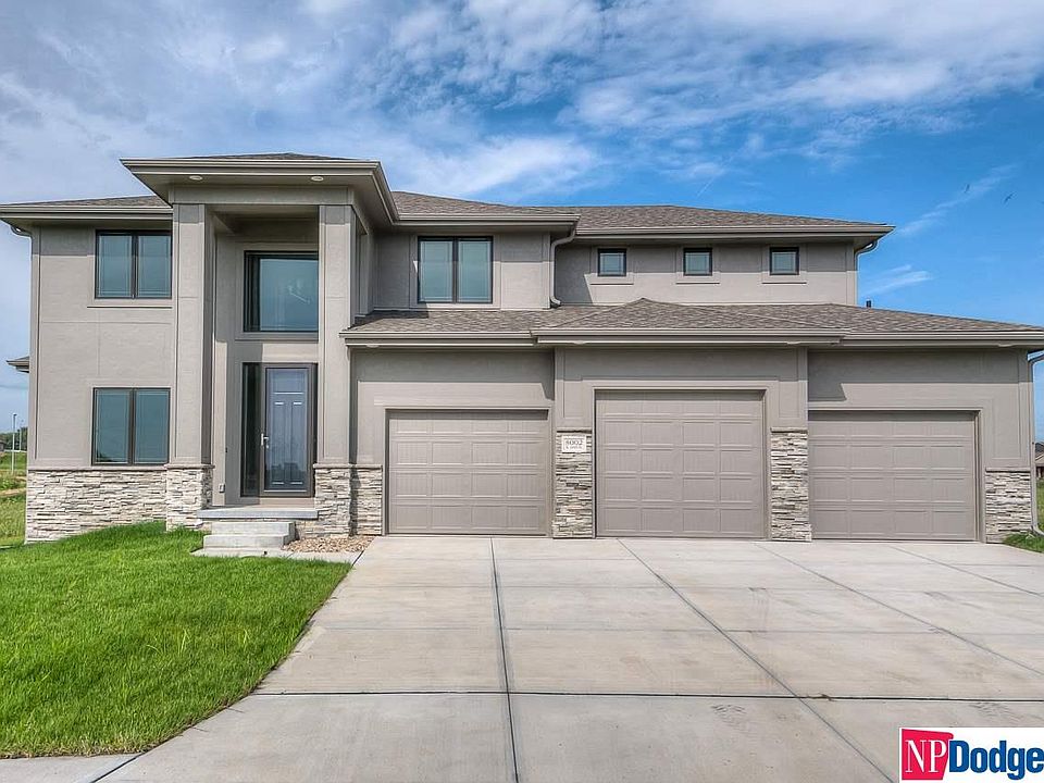 1st image of 4908 N 189th St