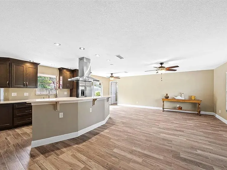 1485 Morgan Dr — Photo 4