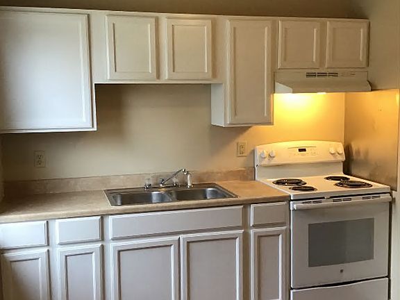 4th image of 533-543 Hollywell Ave #535