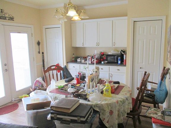 3rd image of 289 Clay St