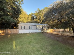 97 Oaks Plantation Rd, Saint Helena Island, SC 29920