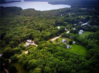 34 E Main Rd, Little Compton, RI 02837