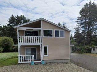 558 Puffin Ave W, Ocean Shores, WA