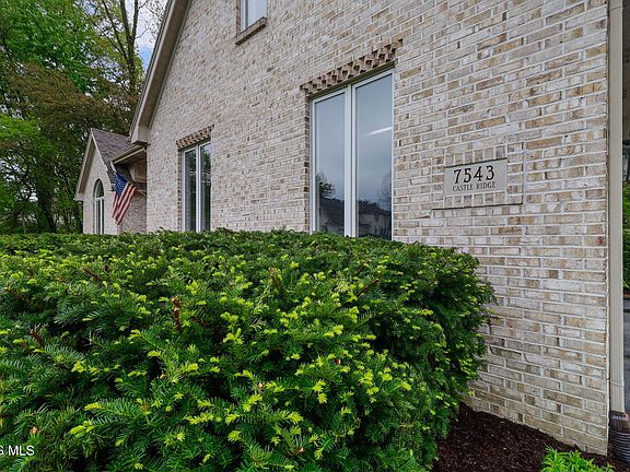 3rd image of 7543 Castle Ridge Rd