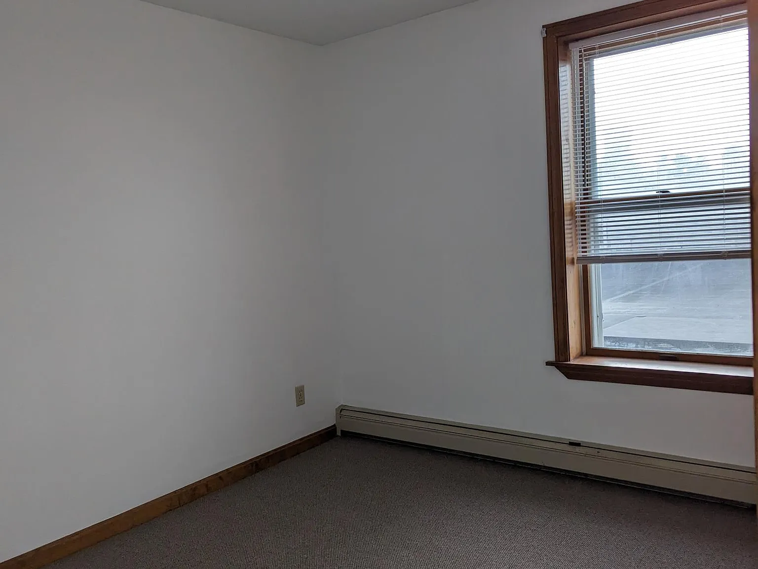 1 bed, 650 sqft, $900 — Photo 4
