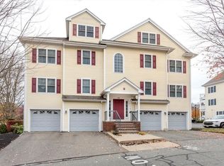 25 Maple St #25A, Canton, MA 02021
